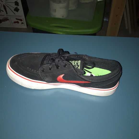 Skateboard shoes - Picture 2 of 2